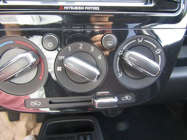 Mitsubishi Space Star Star