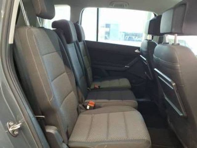 Volkswagen Touran 1.5 TSI DSG R-Line