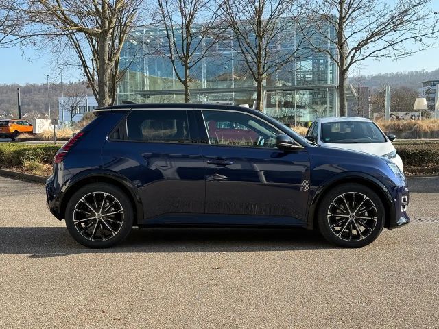 Renault 5 E-Tech Iconic