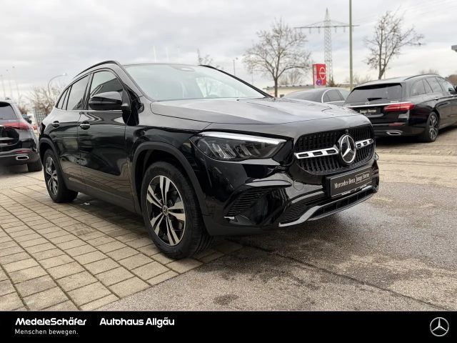 Mercedes-Benz GLA 200 Progressive