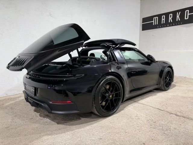 Porsche 992 4 Cabrio GTS Targa