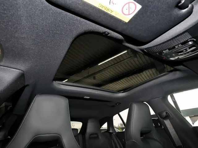 Mercedes-Benz CLA 200 AMG Line