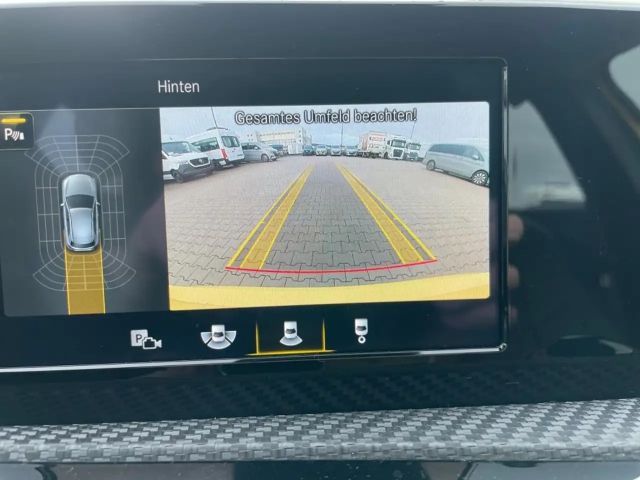 Mercedes-Benz A 200 A 200 d