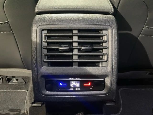 Volkswagen Golf 1.5 TSI R-Line