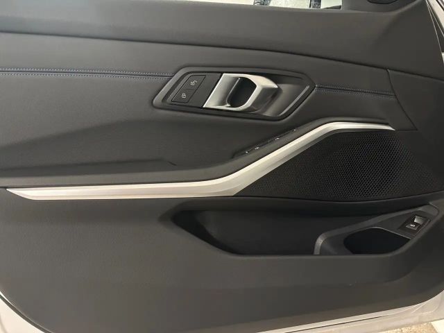 BMW 330 330i Touring xDrive