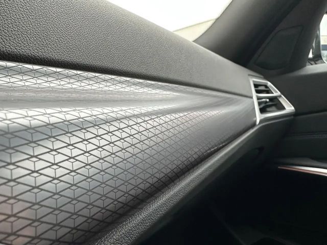 BMW 320 320i M-Sport Touring