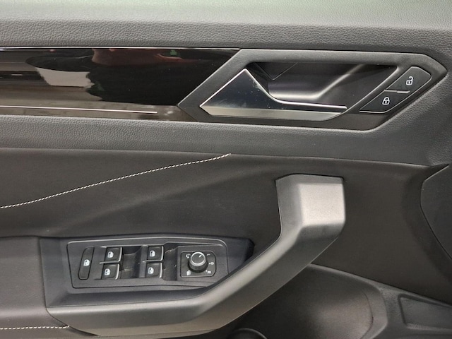 Volkswagen T-Roc 1.5 TSI DSG R-Line