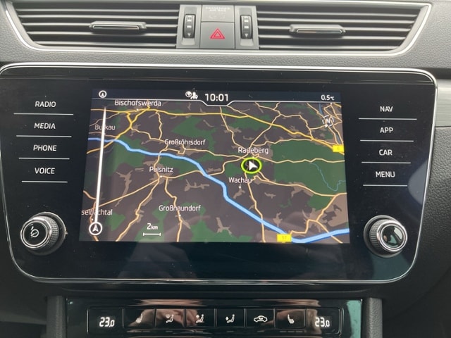 Skoda Superb 2.0 TDI Combi Style Style