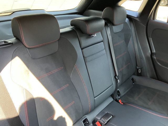 Mercedes-Benz EQA 300 4MATIC