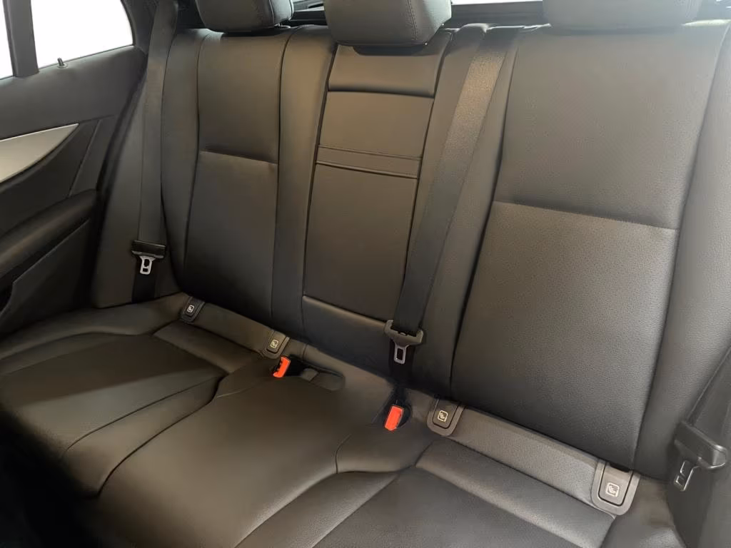 Mercedes-Benz E 220 AVANTGARDE E 220 d Estate