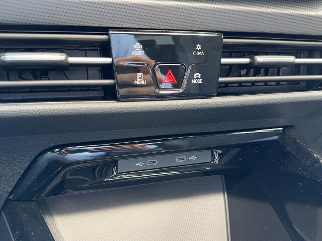 Volkswagen Golf 1.5 eTSI DSG Golf VIII