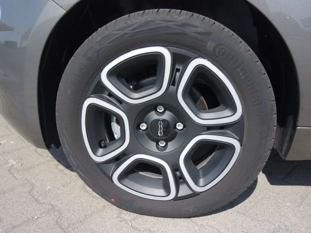 Fiat 500 Club *Uconnect 7"/DAB*