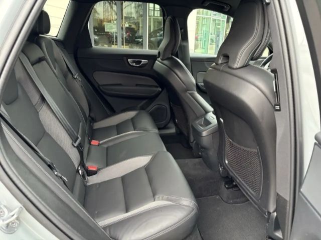 Volvo XC60 Dark Plus