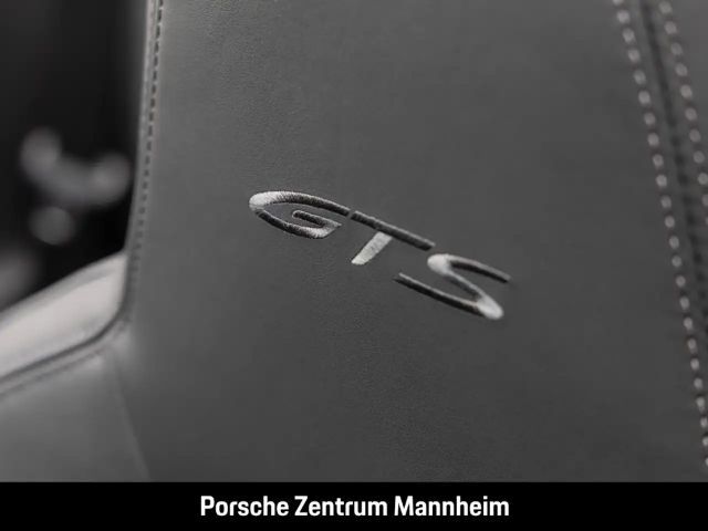 Porsche 992 Cabrio Carrera GTS