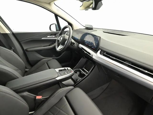 BMW 218 218d Active Tourer Luxury Line Sedan