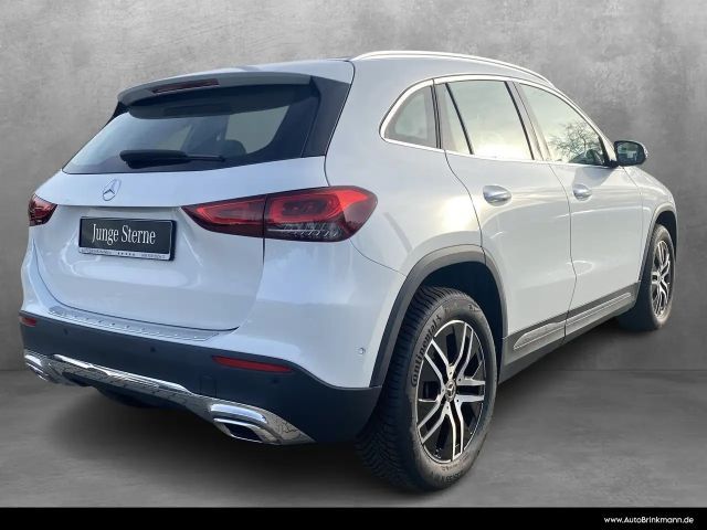 Mercedes-Benz GLA 200 Progressive