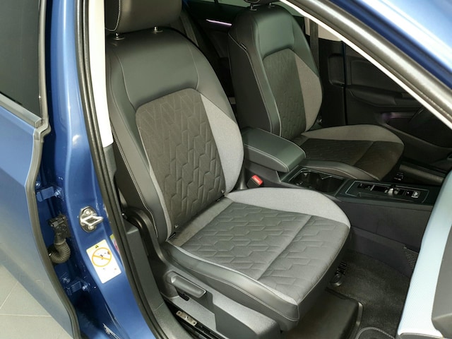 Volkswagen Golf 1.5 eTSI DSG