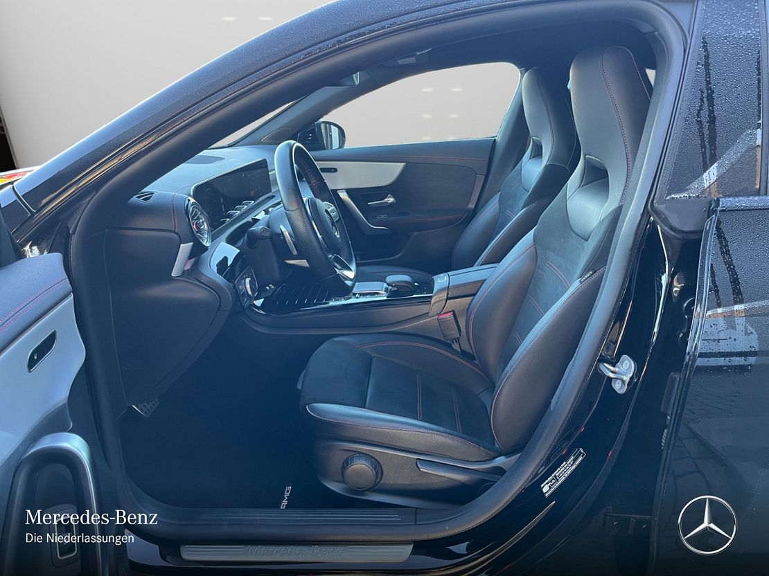 Mercedes-Benz CLA 200 AMG Line Coupé