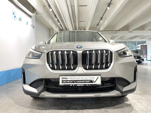 BMW iX1 xDrive30