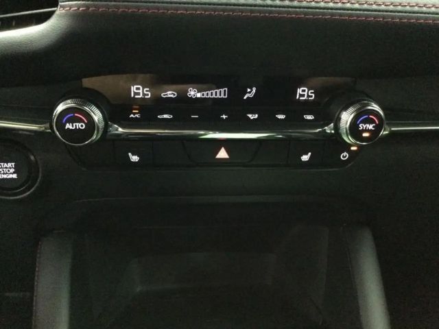 Mazda 3 Homura SkyActiv e-Skyactiv