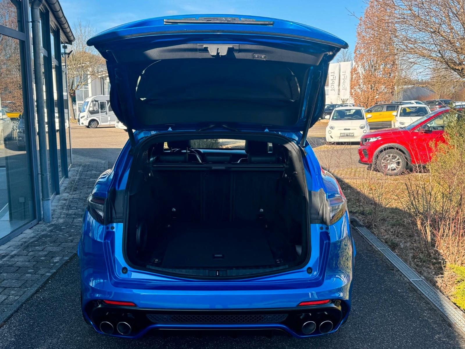 Alfa Romeo Stelvio Q4 Quadrifoglio