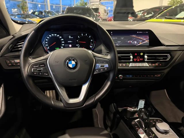 BMW 120 120i Sedan Sport Line