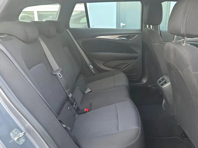 Opel Insignia B Sports Tour SPURH R-KAM NAVI DAB LED