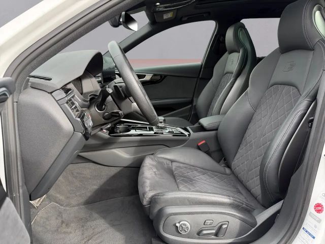Audi S4 Avant Quattro