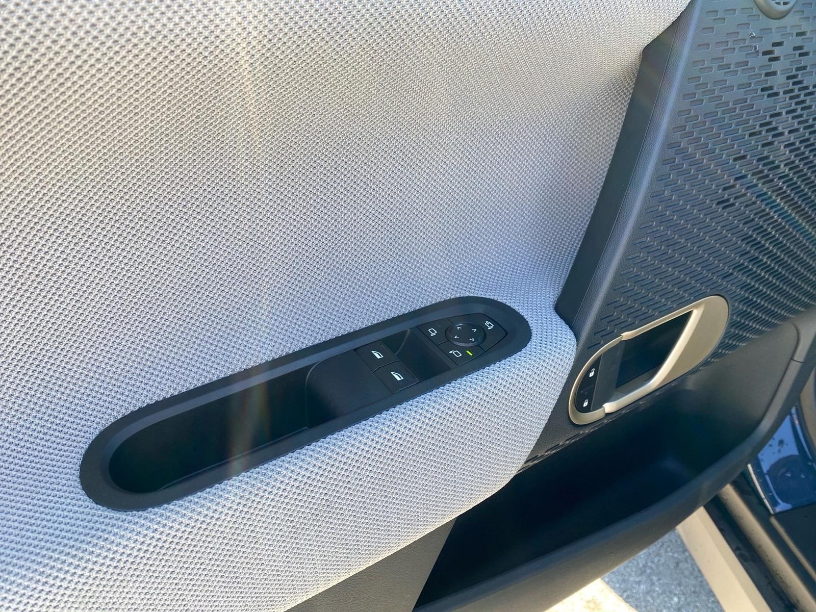 MINI Cooper E Favoured