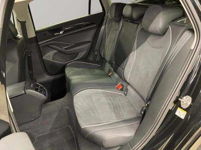 Volkswagen Passat 1.5 eTSI Business DSG Variant