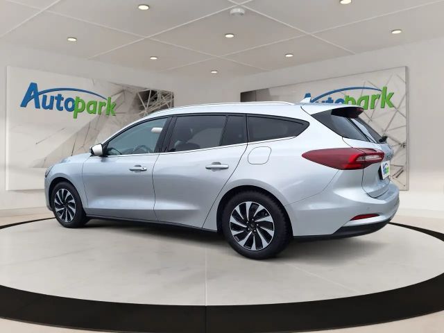 Ford Focus Titanium Wagon