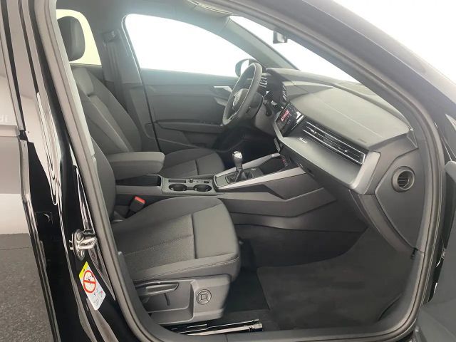 Audi A3 30 TFSI Sedan