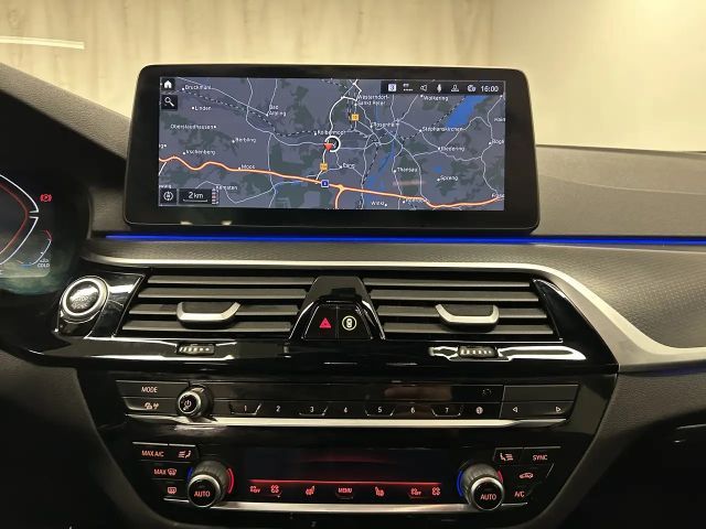 BMW 530 530d M-Sport Touring xDrive