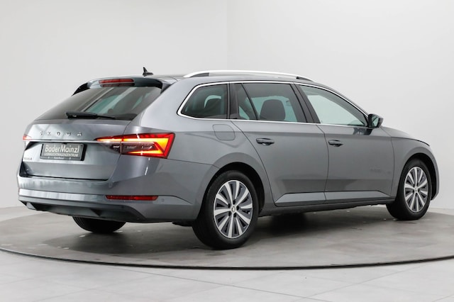 Skoda Superb 2.0 TDI Combi Style Style