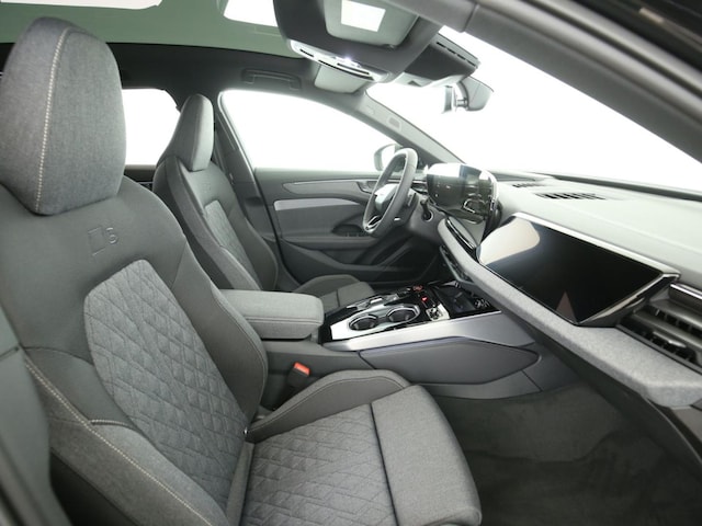 Audi A6 Avant Quattro S-Tronic