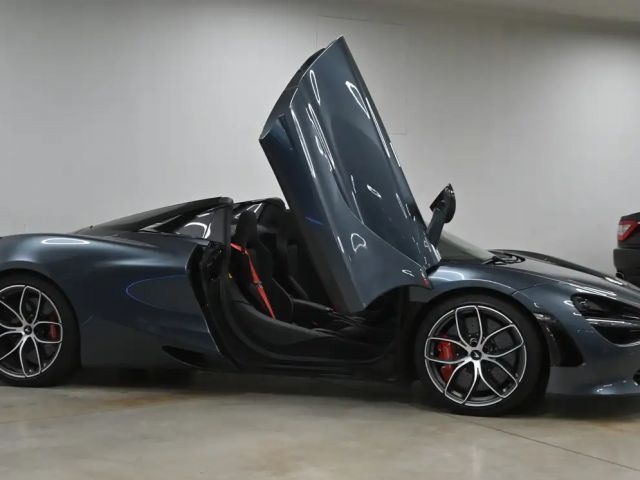 McLaren 720S Spider