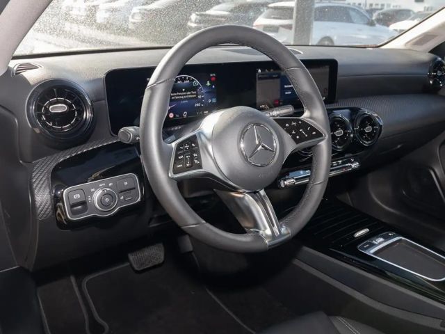 Mercedes-Benz A 180 Hatchback