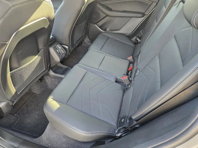 BMW 218 218d Active Tourer Sedan