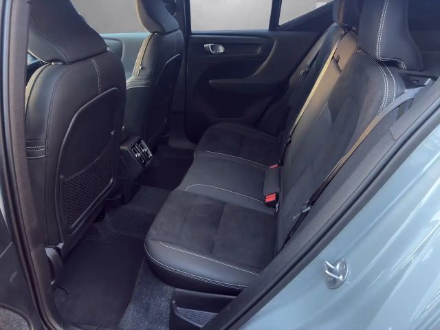 Volvo XC40 Dark Plus