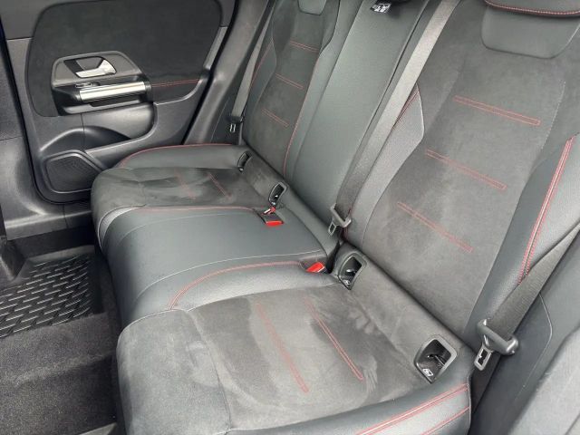 Mercedes-Benz GLA 200 AMG Line