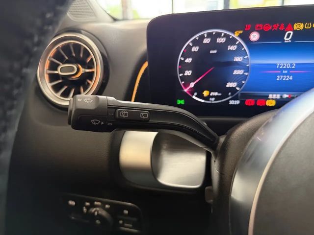 Mercedes-Benz GLB 180 GLB 180 d