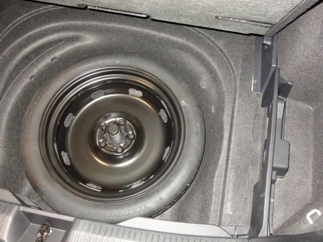 Volkswagen Golf Life Variant