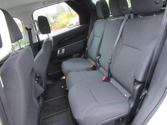 Land Rover Discovery AWD D250