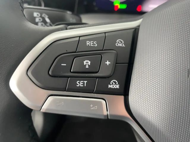 Volkswagen Golf Business DSG Variant