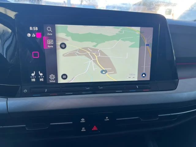 Volkswagen Golf Life Variant