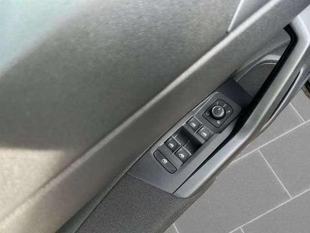 Volkswagen Taigo 1.0 TSI DSG R-Line