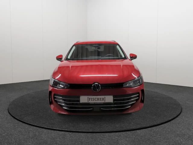 Volkswagen Passat 1.5 eTSI Business DSG Variant