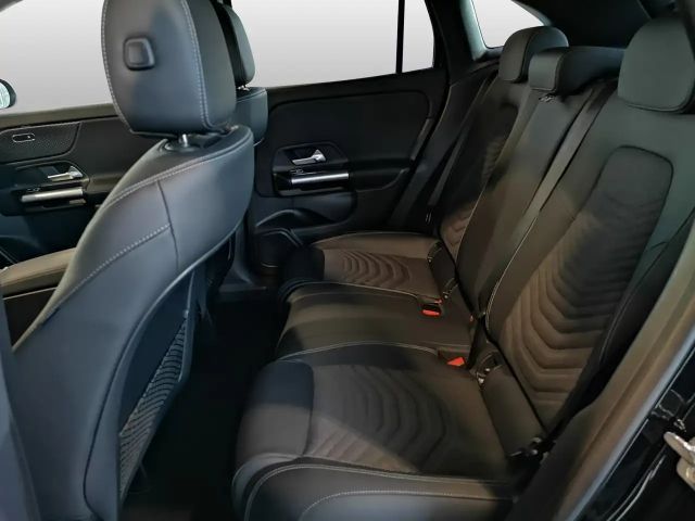 Mercedes-Benz GLA 200 Progressive