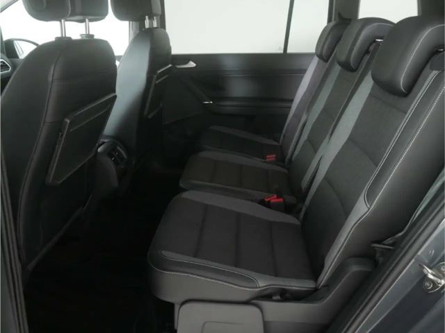 Volkswagen Touran 1.5 TSI DSG