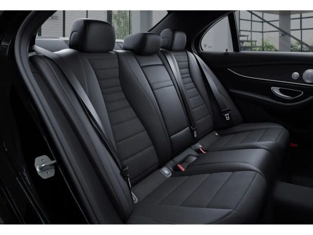 Mercedes-Benz E 220 E 220 d Sedan